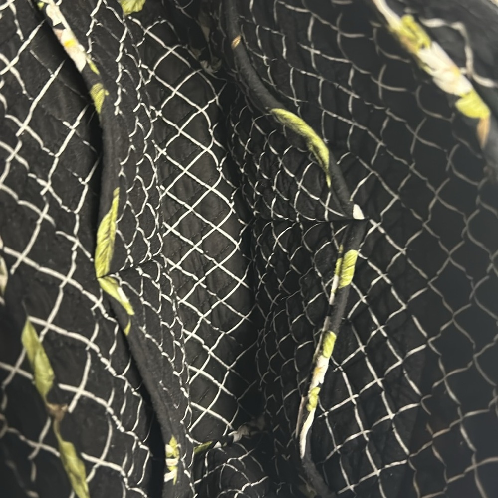 Vera Bradley shoulder bag. - Picture 4 of 6